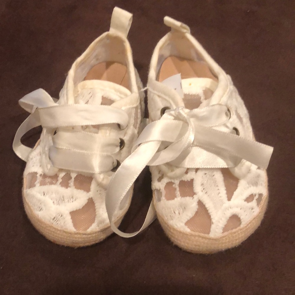 Lace sneakers